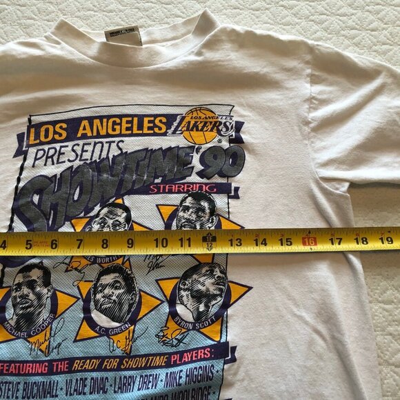 Los Angeles Lakers Showtime Team 1990 t shirt Men Size Med, Nutmeg Mills Vintage - Picture 7 of 8